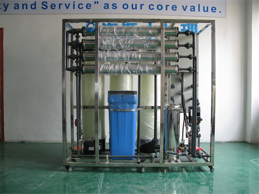 Planta de purificación de agua automática 1000L / Hour RO 220-400V PLC