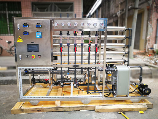 380V desionizó el sistema del filtro de agua, 60HZ Ion Exchange Water Softener Resin
